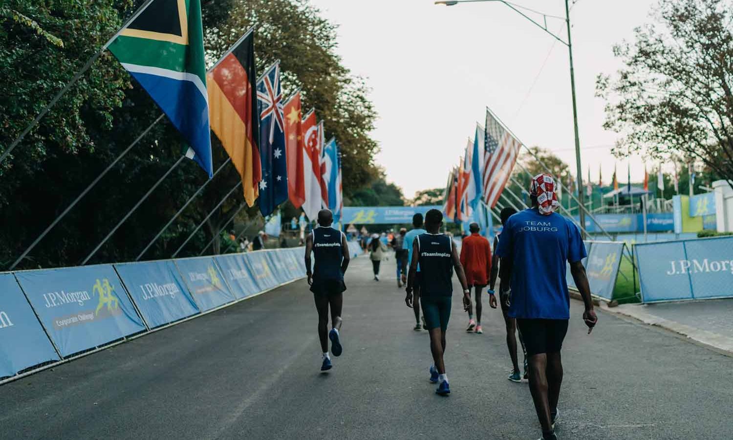 J.P. Morgan Corporate Challenge Johannesburg: runners on the course past the flags